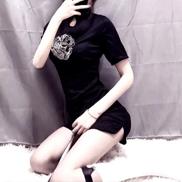 女王鲨 海报