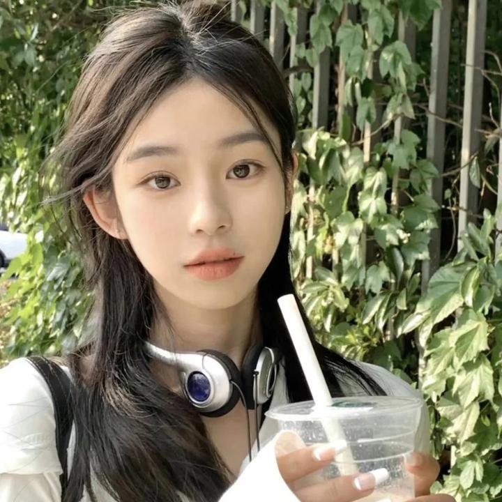 美丽的时节 海报